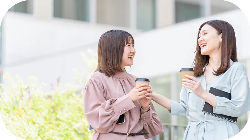 学生が会話している様子
